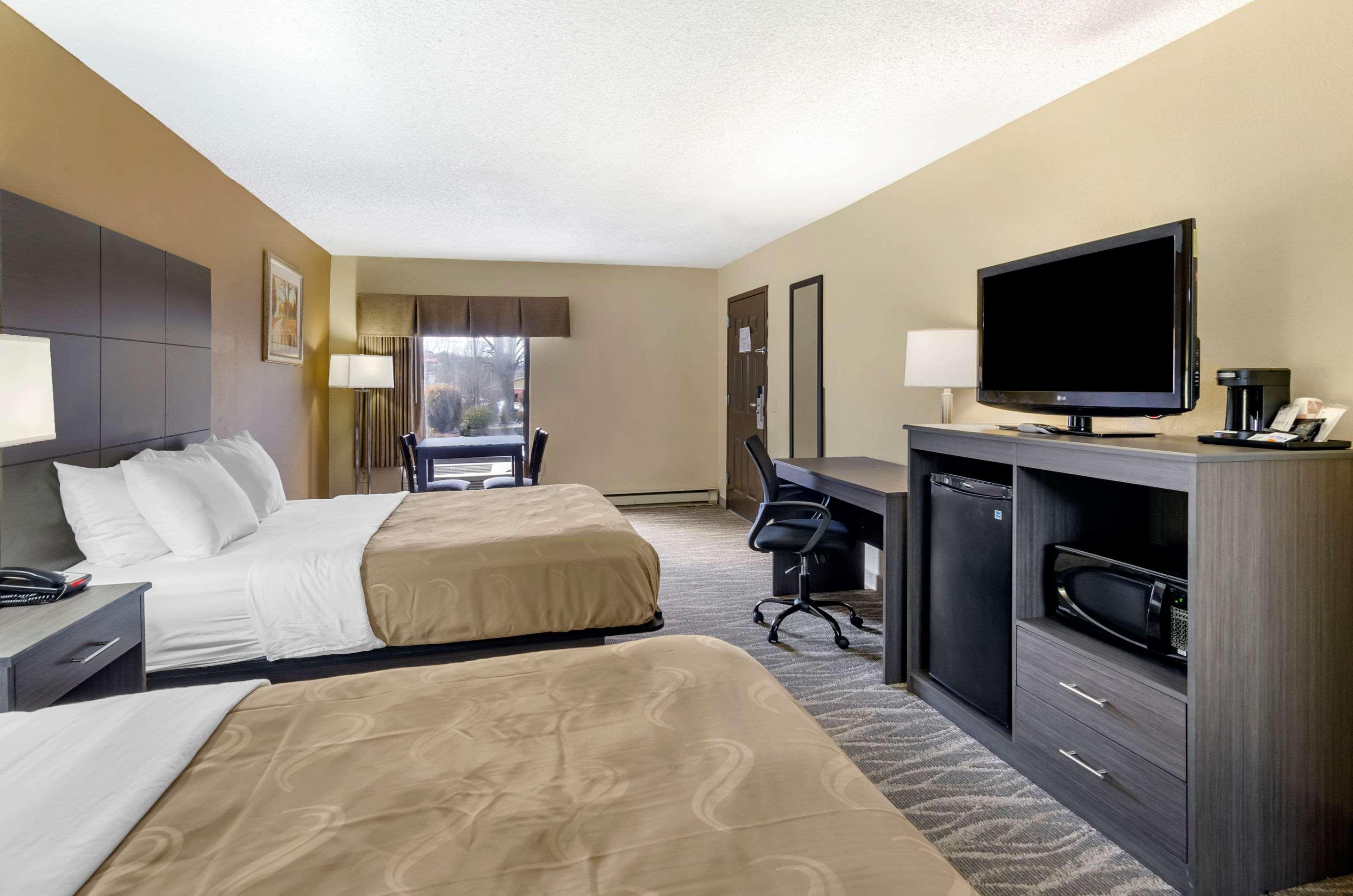 Quality Inn Hillsville Exteriör bild