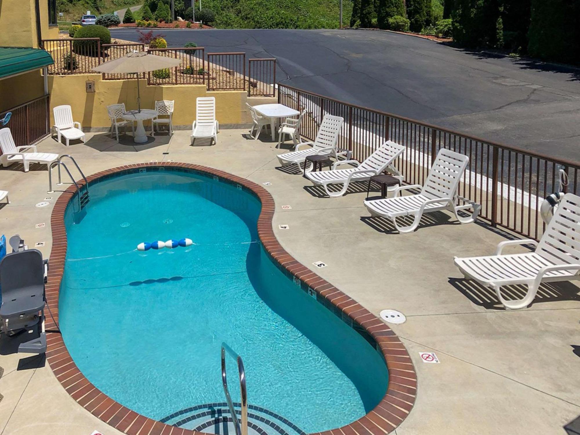 Quality Inn Hillsville Exteriör bild
